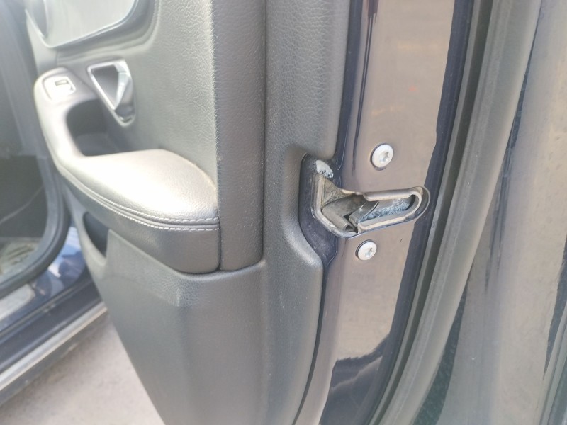 Recambio de cerradura puerta delantera derecha para mercedes-benz clase c (w205) c 180 bluetec / d (205.036) referencia OEM IAM 