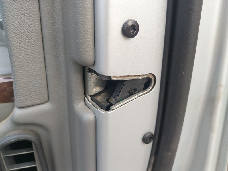 Recambio de cerradura puerta delantera derecha para bmw 7 (e65, e66, e67) 730 d referencia OEM IAM 51217012144  