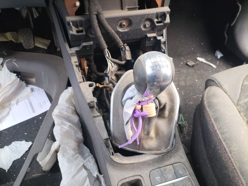 Recambio de pomo palanca cambio para ford puma (j2k, cf7) 1.0 ecoboost referencia OEM IAM   