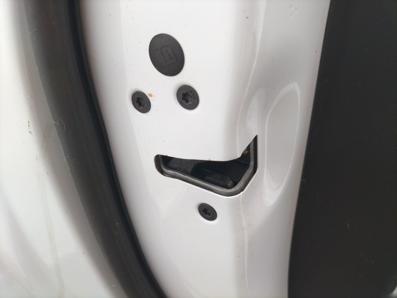 Recambio de cerradura puerta trasera izquierda para ford puma (j2k, cf7) 1.0 ecoboost referencia OEM IAM 2338041  