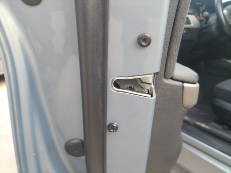 Recambio de cerradura puerta delantera izquierda para bmw 3 (e90) 320 d referencia OEM IAM 51217202143  