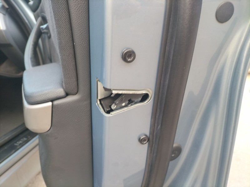 Recambio de cerradura puerta delantera derecha para bmw 3 (e90) 320 d referencia OEM IAM 51217202146  