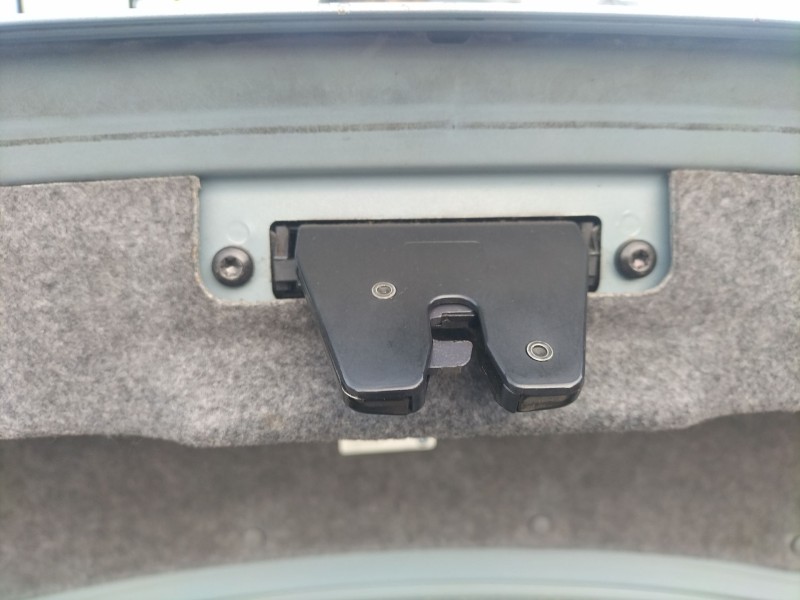 Recambio de cerradura maletero / porton para bmw 3 (e90) 320 d referencia OEM IAM   