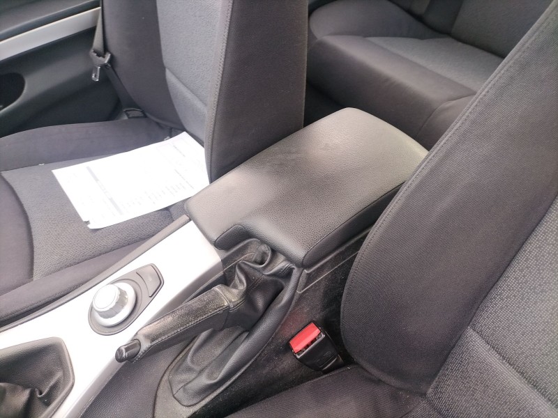 Recambio de apoyabrazos central para bmw 3 (e90) 320 d referencia OEM IAM   