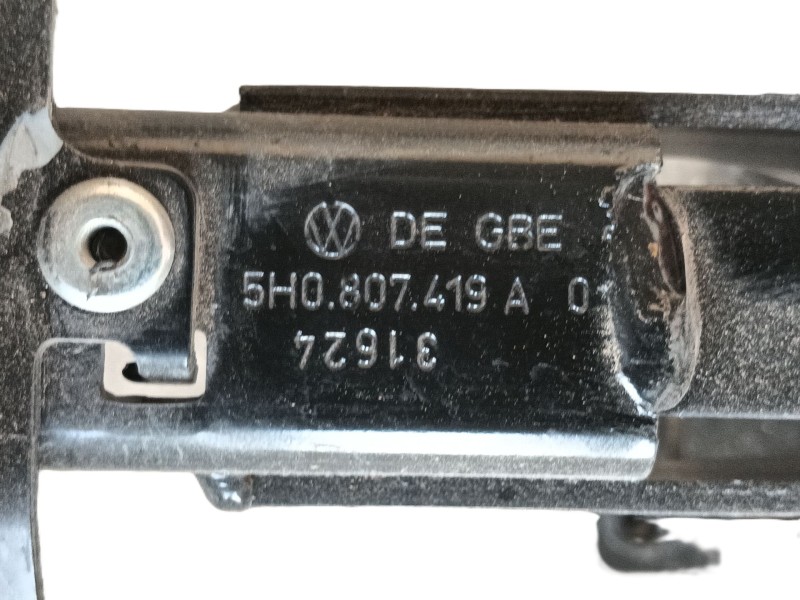 Recambio de refuerzo paragolpes delantero para volkswagen golf 1.5 etsi mhev referencia OEM IAM   