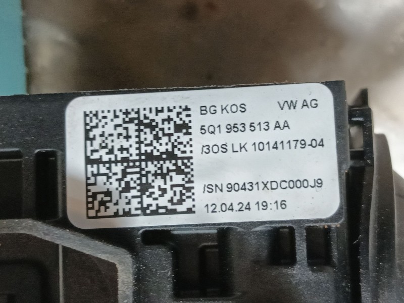 Recambio de mando multifuncion para volkswagen golf 1.5 etsi mhev referencia OEM IAM   