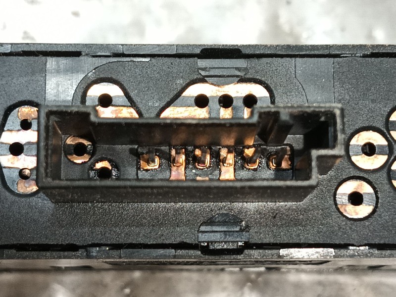 Recambio de mando elevalunas delantero derecho para bmw 3 (e46) 320 d referencia OEM IAM 61316902179  