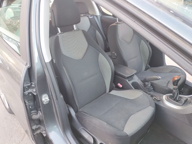 Recambio de asiento delantero derecho para peugeot 308 i (4a_, 4c_) 1.6 hdi referencia OEM IAM   