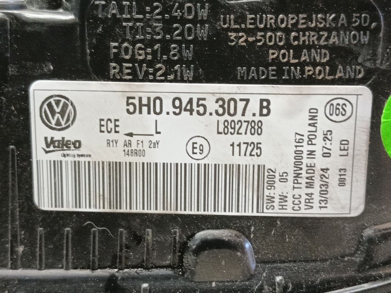 Recambio de piloto trasero izquierdo interior para volkswagen golf 1.5 etsi mhev referencia OEM IAM 5H0945307D  