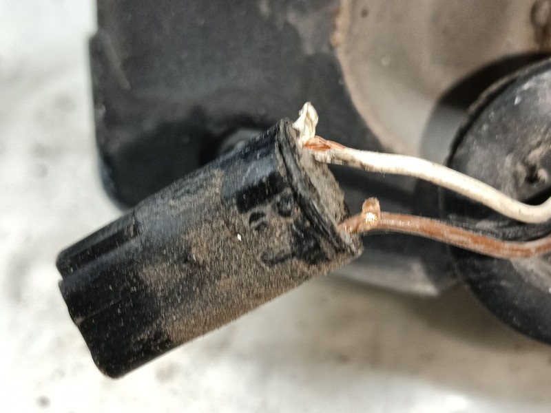 Recambio de retrovisor izquierdo para nissan atleon 110 tk35/1 referencia OEM IAM   