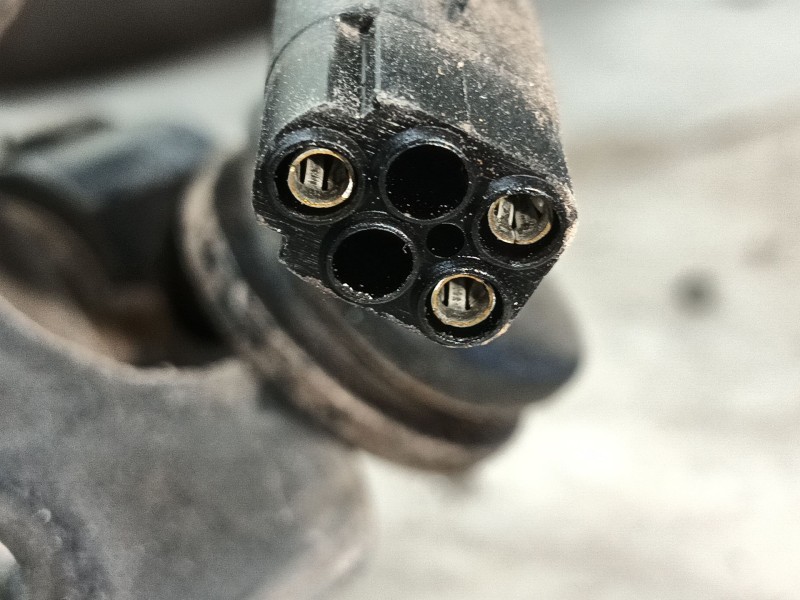 Recambio de retrovisor izquierdo para nissan atleon 110 tk35/1 referencia OEM IAM   