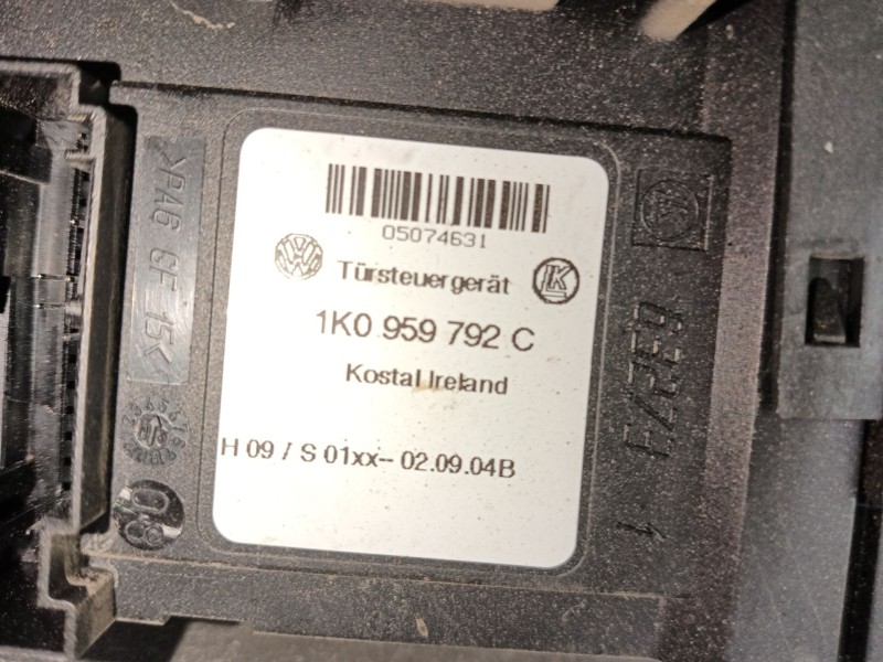 Recambio de elevalunas delantero derecho para volkswagen golf v (1k1) 2.0 tdi 16v referencia OEM IAM 1K4837462B  