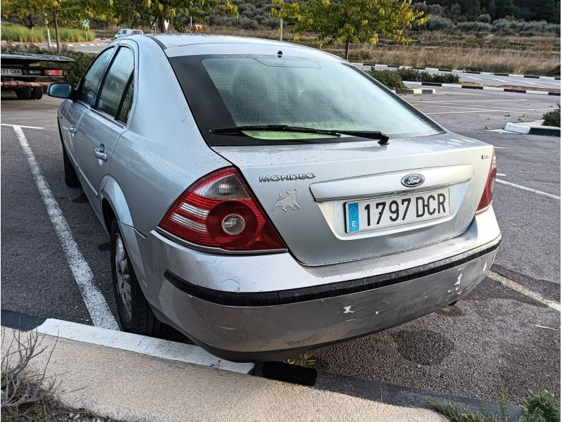 ford mondeo iii sedán (b4y) del año 2001