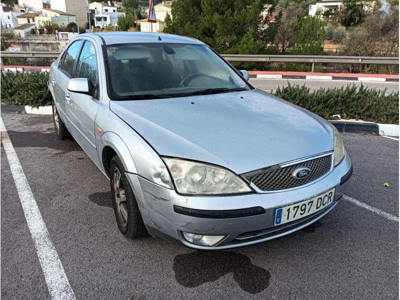 ford mondeo iii sedán (b4y) del año 2001