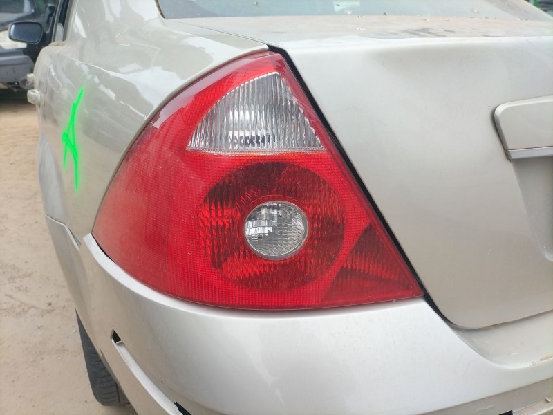 Recambio de piloto trasero izquierdo para ford mondeo iii (b5y) 1.8 16v referencia OEM IAM   