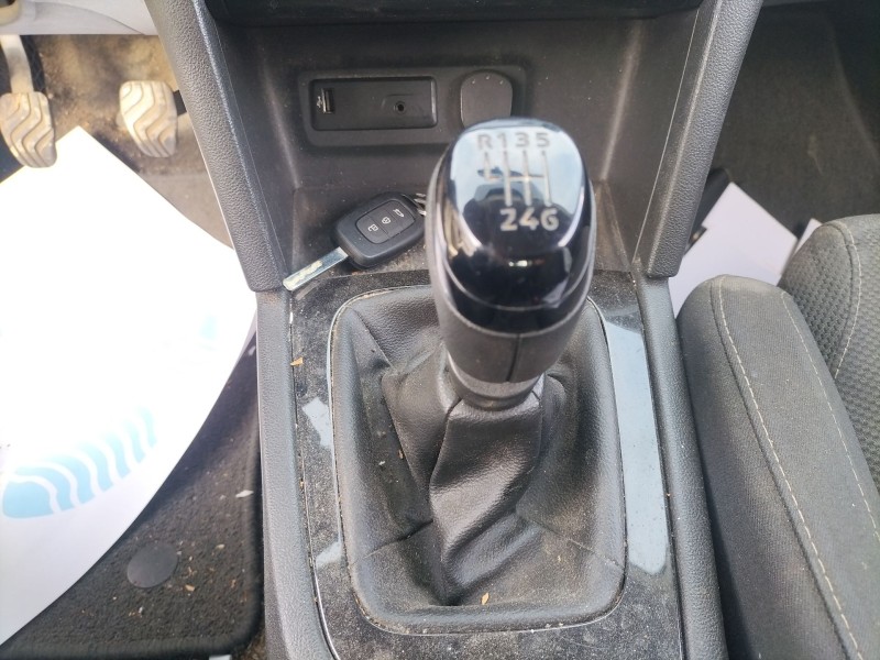 Recambio de pomo palanca cambio para renault megane iv hatchback (b9a/m/n_) 1.5 dci 90 (b9a1) referencia OEM IAM   