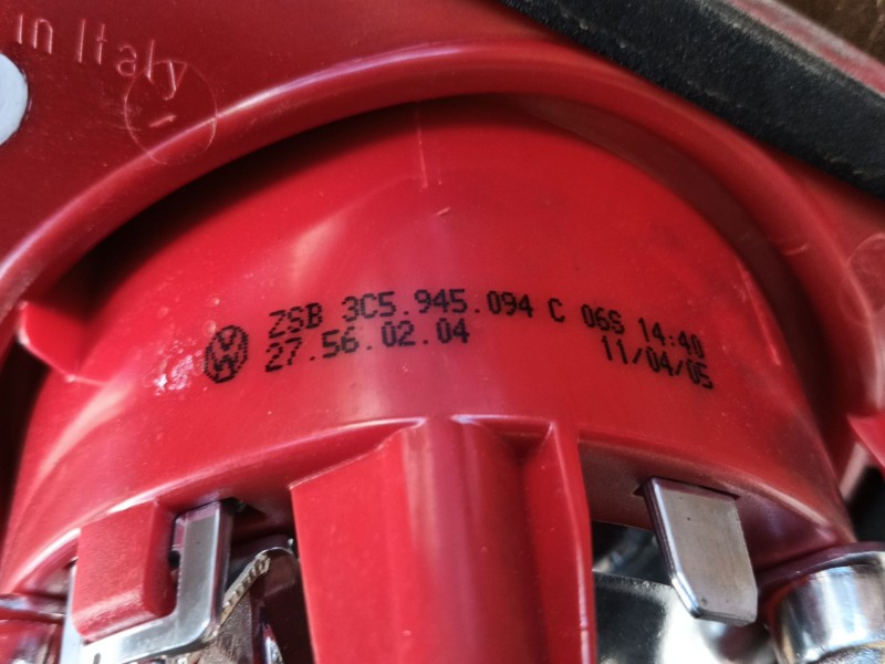 Recambio de piloto trasero derecho interior para volkswagen passat b6 (3c2) 2.0 tdi 16v referencia OEM IAM 3C5945094E 3C5945094C