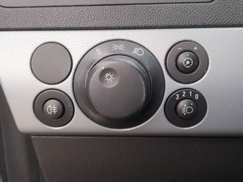 Recambio de mando luces para opel astra h (a04) 1.7 cdti (l48) referencia OEM IAM   