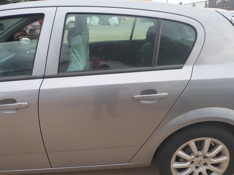 Recambio de puerta trasera izquierda para opel astra h (a04) 1.7 cdti (l48) referencia OEM IAM   