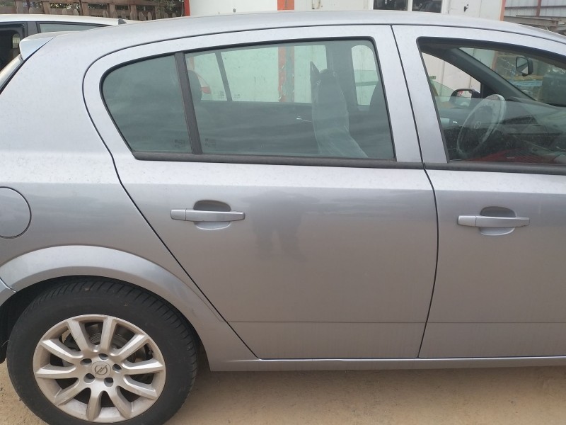 Recambio de puerta trasera derecha para opel astra h (a04) 1.7 cdti (l48) referencia OEM IAM   