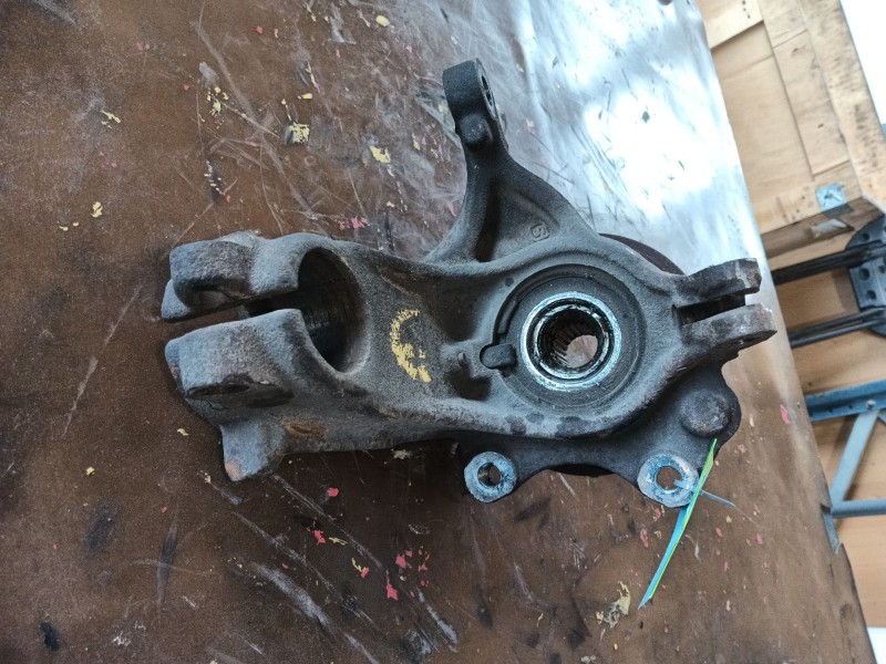 Recambio de mangueta delantera derecha para citroën c3 pluriel (hb_) 1.4 referencia OEM IAM 1607557580  