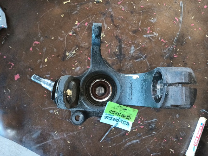 Recambio de mangueta delantera izquierda para ford tourneo connect 1.8 tdci referencia OEM IAM 1439611  