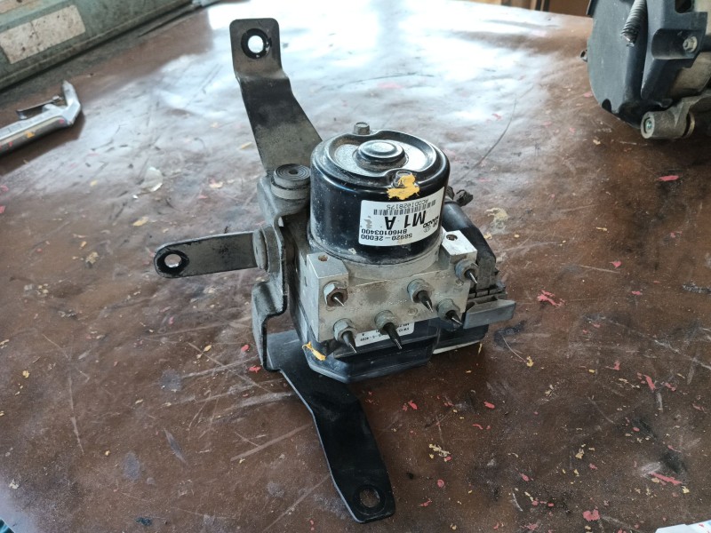 Recambio de abs para hyundai tucson (jm) 2.0 crdi referencia OEM IAM   