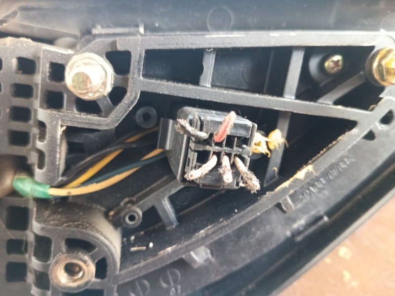 Recambio de retrovisor izquierdo para hyundai tucson (jm) 2.0 crdi referencia OEM IAM   