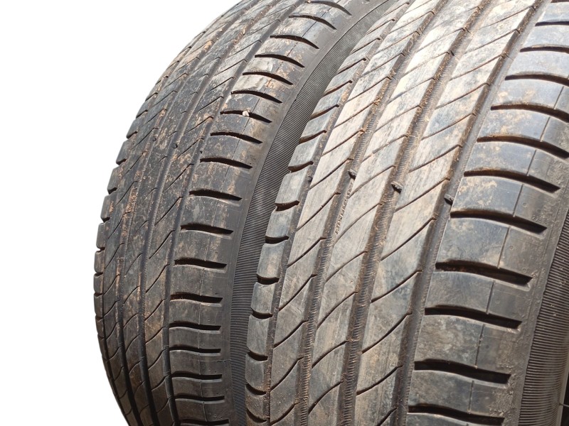 Recambio de neumatico para » otros... modelos referencia OEM IAM 205/55 R17 95V 2 MICHELIN