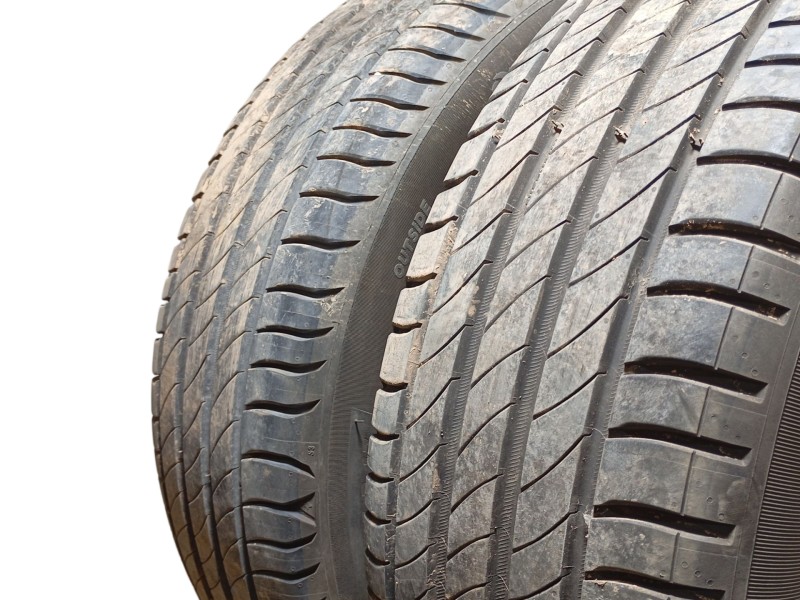 Recambio de neumatico para » otros... modelos referencia OEM IAM 205/55 R17 95V 2 MICHELIN