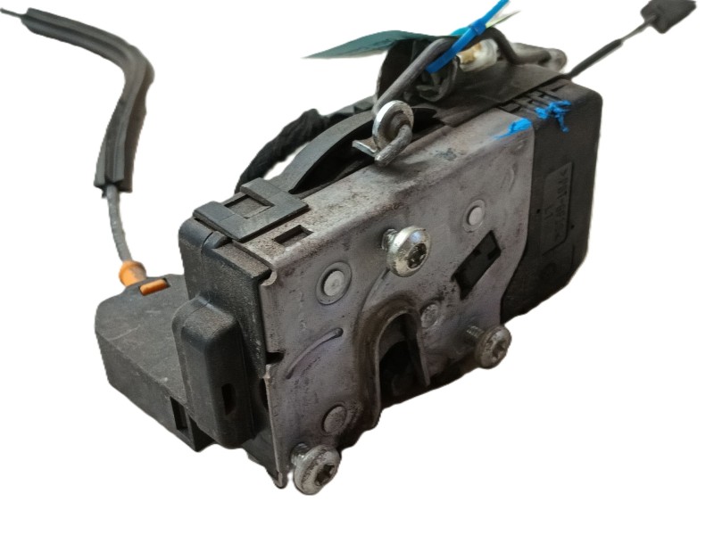 Recambio de cerradura puerta delantera izquierda para opel combo tour 1.3 cdti 16v referencia OEM IAM 13203901  