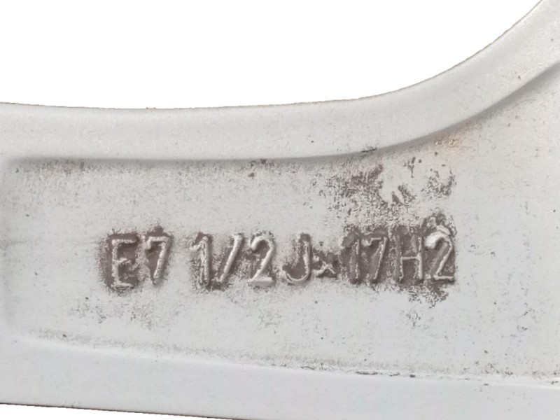 Recambio de llanta para bmw x1 (f48) sdrive 18 i referencia OEM IAM 6856065 E7 1/2Jx17 H2 IS 52