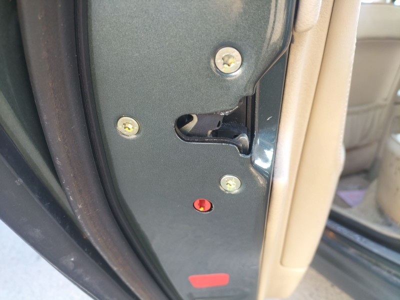 Recambio de cerradura puerta trasera izquierda para peugeot 607 (9d, 9u) 2.7 hdi 24v referencia OEM IAM   