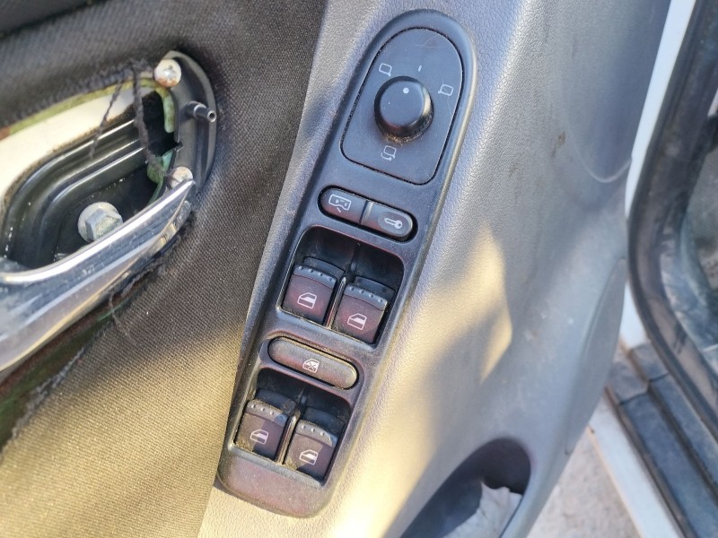 Recambio de mando elevalunas delantero izquierdo para seat leon (1m1) 1.9 tdi referencia OEM IAM 1J4959857D  