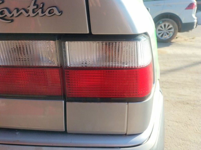 Recambio de piloto trasero derecho para citroën xantia (x1_, x2_) 1.6 i referencia OEM IAM 95668016  