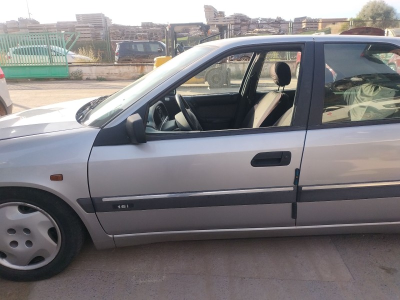 Recambio de puerta delantera izquierda para citroën xantia (x1_, x2_) 1.6 i referencia OEM IAM 9002K8  