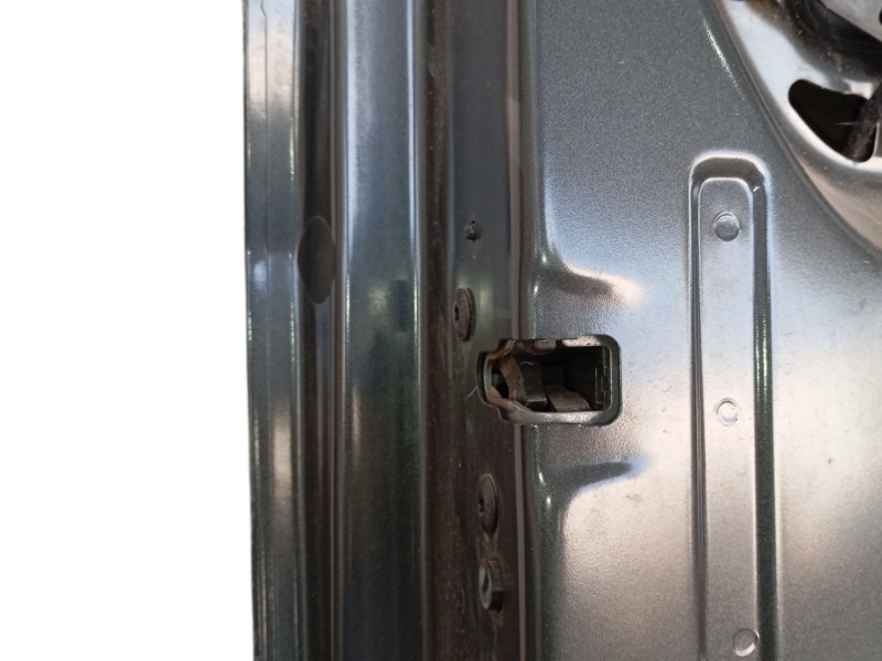 Recambio de puerta trasera izquierda para peugeot partner tepee 1.6 bluehdi 100 referencia OEM IAM 9822256580  