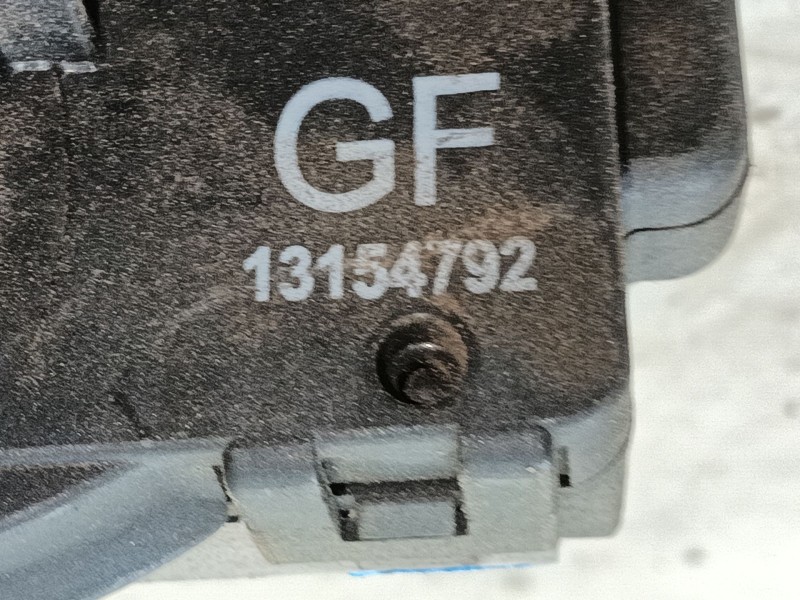 Recambio de cerradura puerta delantera derecha para opel combo tour 1.3 cdti 16v referencia OEM IAM 24434885  