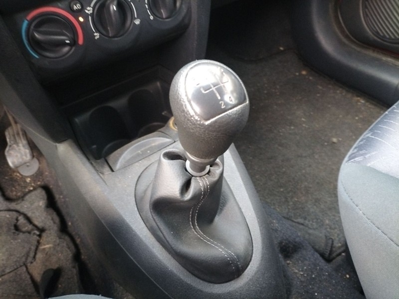 Recambio de pomo palanca cambio para renault clio ii (bb_, cb_) 1.5 dci (b/cb07) referencia OEM IAM   