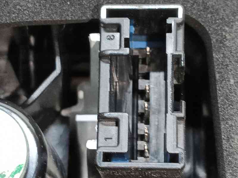 Recambio de piloto trasero izquierdo para opel corsa f (p2jo) 1.2 (68) referencia OEM IAM 9829317980  