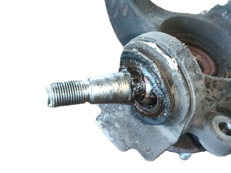 Recambio de mangueta delantera izquierda para ford tourneo connect 1.8 tdci referencia OEM IAM 1439611 5013DT2 