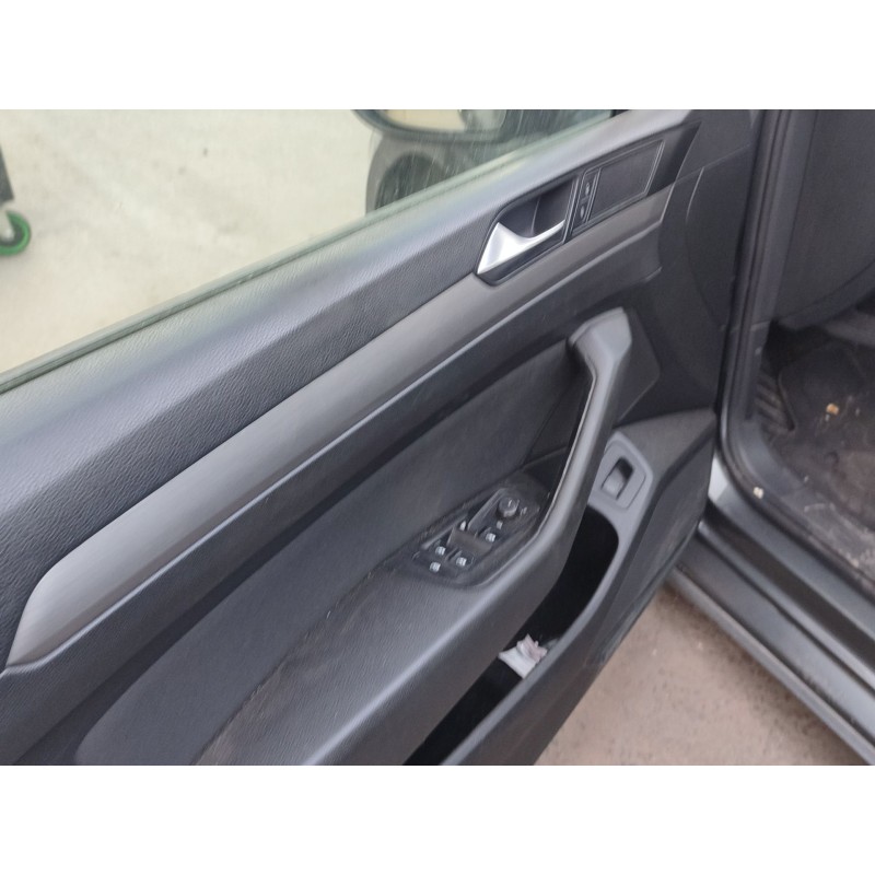 Recambio de elevalunas delantero izquierdo para volkswagen passat b8 (3g2, cb2) 1.6 tdi referencia OEM IAM 3G0837461C  