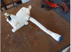 Recambio de deposito limpia para peugeot partner tepee 1.6 bluehdi 100 referencia OEM IAM   