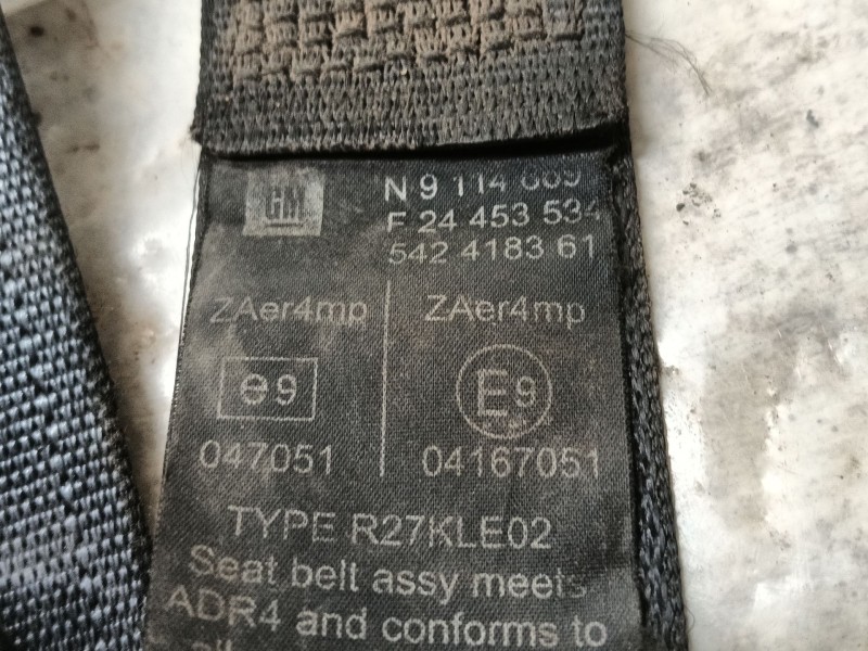 Recambio de cinturon seguridad delantero izquierdo para opel combo tour 1.3 cdti 16v referencia OEM IAM 13243000  