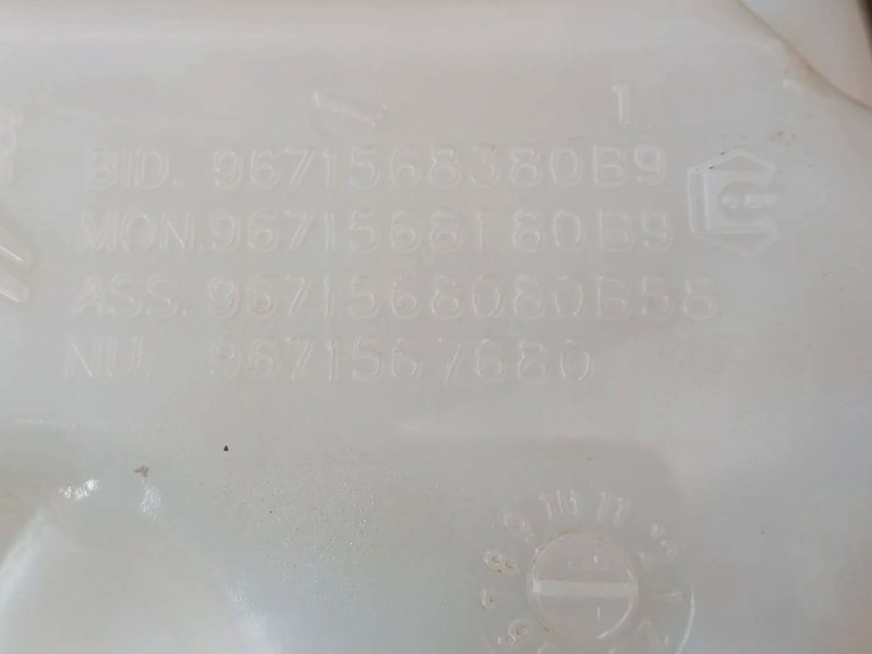 Recambio de deposito limpia para peugeot partner tepee 1.6 bluehdi 100 referencia OEM IAM  9671568380B9 