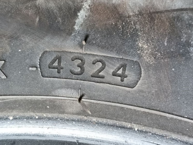 Recambio de neumatico para » otros... modelos referencia OEM IAM   