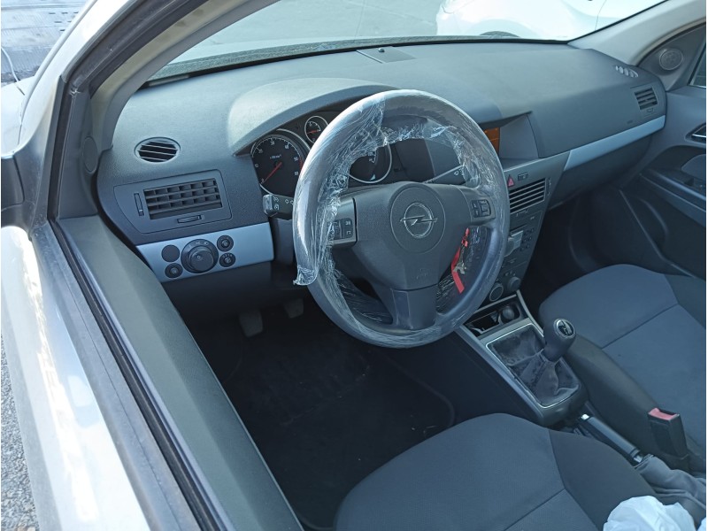opel astra h (a04) del año 2005