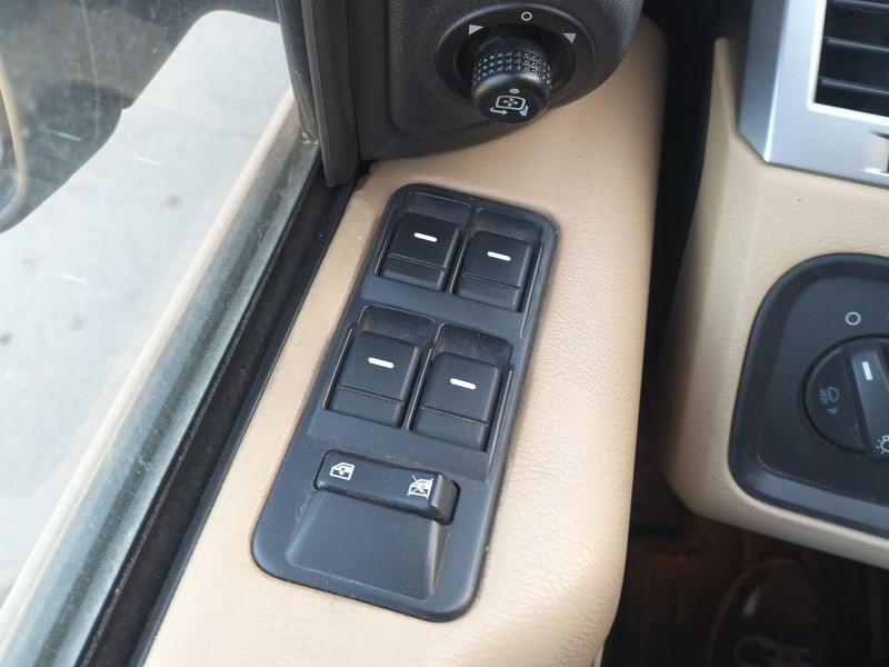 Recambio de mando elevalunas delantero izquierdo para land rover range rover sport i (l320) 2.7 d 4x4 referencia OEM IAM LR08604