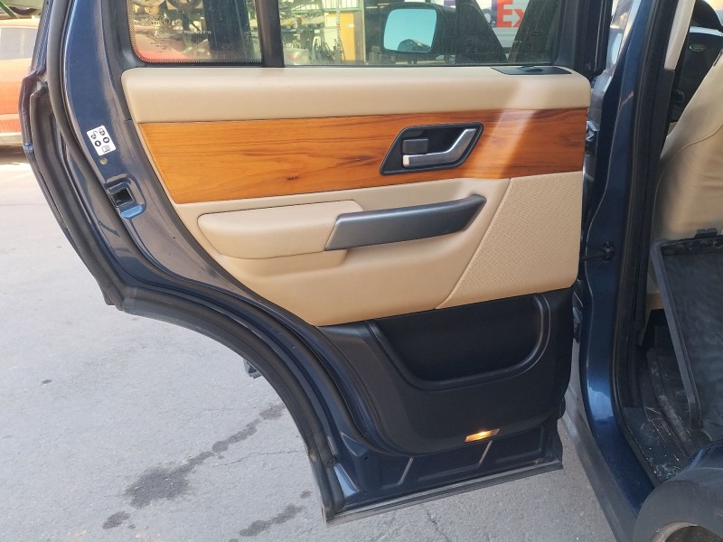 Recambio de guarnecido puerta trasera izquierda para land rover range rover sport i (l320) 2.7 d 4x4 referencia OEM IAM   