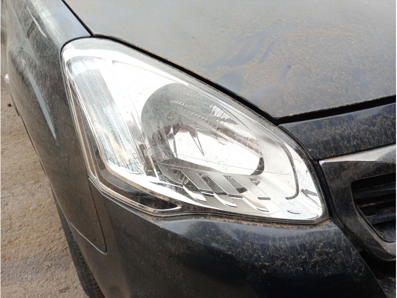 Recambio de faro derecho para peugeot partner tepee 1.6 bluehdi 100 referencia OEM IAM 9806306580  